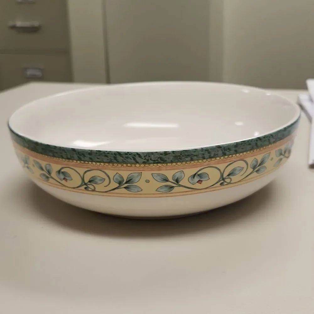 Pfaltzgraff French Quarter Serving Bowl